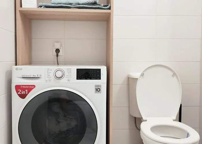 Sunset 84 * بوخارست